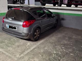 Alquiler Parking coche en Villarroel 55. Plaza de parking para coche y moto