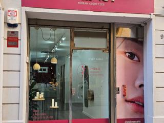 Traspàs Local Comercial a Raval de santa anna 9. Traspaso tienda cosmética coreana
