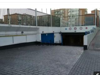 Aparcament cotxe a José arcones gil 71. Plaza de garaje en venta