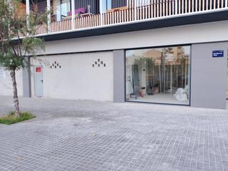 Location Local commercial à Carretera de tiana  9. Local diáfano a pie de calle en una zona perfecta de paso nuevo