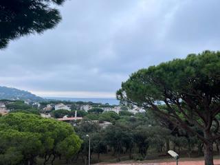 Ático en Serrà 1. Fantàstic apartament, recentment renovat amb vista al mar