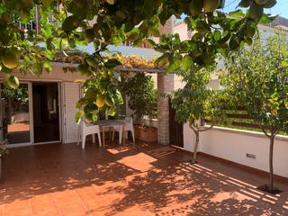 Planta baja en Divina pastira 12. Vivirá con la tranquilidad de una urbanización pero en el centro