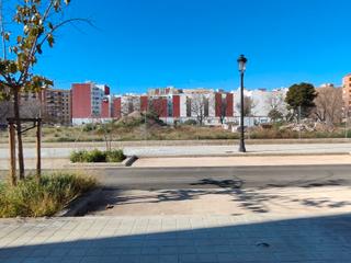 Oficina en San vicente martir 242. Venta de local con projecto de cambio a vivienda aprovado