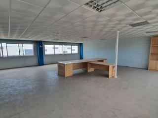 Miete Büro in Avenida de benieto 24. Oficina en polígono industrial benieto