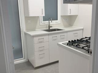 Miete Etagenwohnung in Carrer d'enric prat de la riba 24. Alquiler residencial de piso en enric prat de la riba