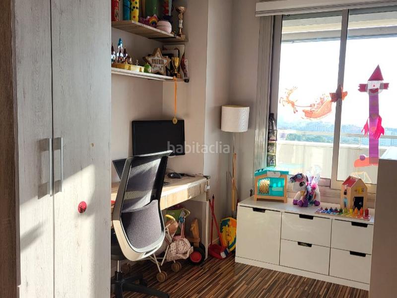 Foto 261e357f-91ca-4efd-af19-97f09038cd3c. Piso en avinguda salvador allende 59 piso en venta con plaza de parking y trastero – luminoso, bien distribuido y con vistas espectaculares en Cornellà de Llobregat