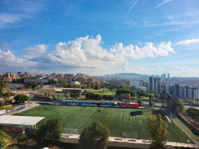 Foto 402175ec-cc7e-4d2a-b22d-d606e1a339f1. Piso en avinguda salvador allende 59 piso en venta con plaza de parking y trastero – luminoso, bien distribuido y con vistas espectaculares en Cornellà de Llobregat