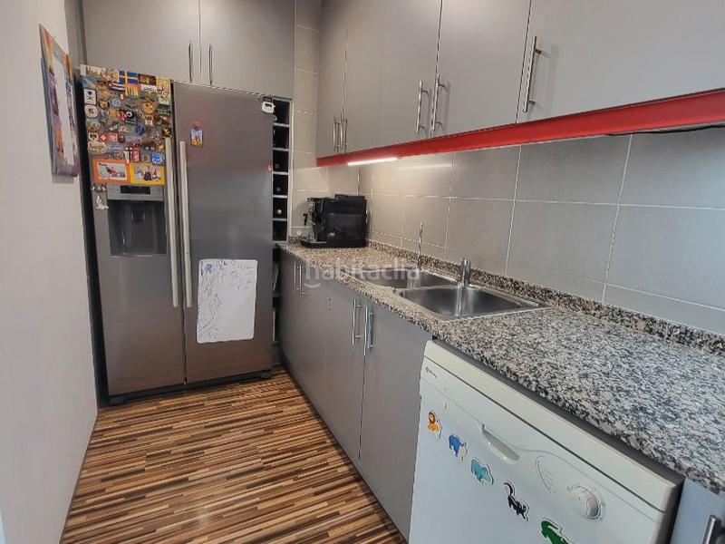 Foto 7d58a3d9-37ac-44a3-9c6c-e14d5ec02015. Piso en avinguda salvador allende 59 piso en venta con plaza de parking y trastero – luminoso, bien distribuido y con vistas espectaculares en Cornellà de Llobregat