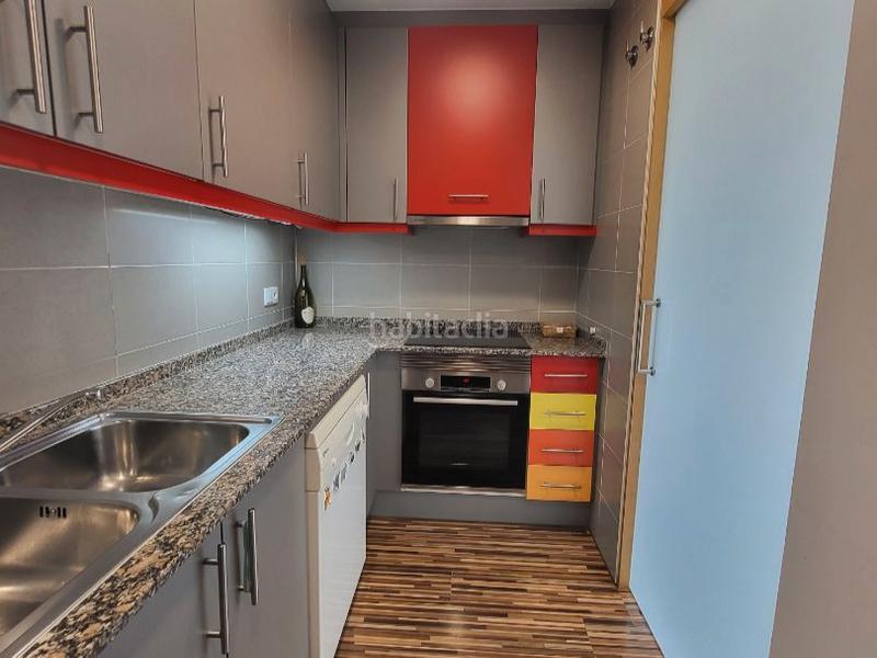 Foto ac30d5bd-7f7b-46f8-b766-045c5ba5cadc. Piso en avinguda salvador allende 59 piso en venta con plaza de parking y trastero – luminoso, bien distribuido y con vistas espectaculares en Cornellà de Llobregat