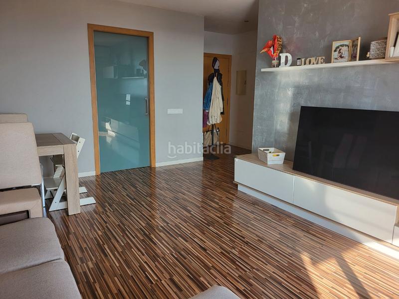 Foto b81f2e89-7bfb-4964-ba5b-730c88e6df23. Piso en avinguda salvador allende 59 piso en venta con plaza de parking y trastero – luminoso, bien distribuido y con vistas espectaculares en Cornellà de Llobregat