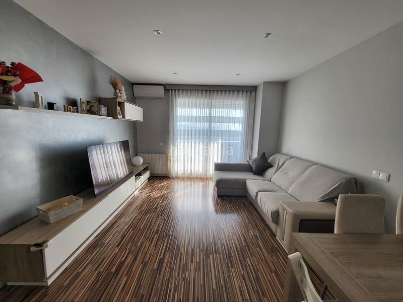 Foto cb5afada-8199-42b1-8dfe-0bf35130c462. Piso en avinguda salvador allende 59 piso en venta con plaza de parking y trastero – luminoso, bien distribuido y con vistas espectaculares en Cornellà de Llobregat