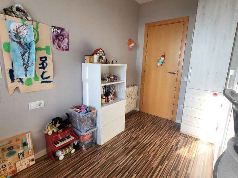 Foto e83b6321-0e94-4c53-bdae-16b90a29bf83. Piso en avinguda salvador allende 59 piso en venta con plaza de parking y trastero – luminoso, bien distribuido y con vistas espectaculares en Cornellà de Llobregat
