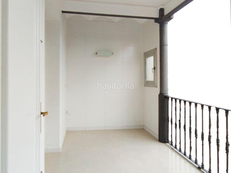 Foto e44e3dab-0540-4999-9c36-d6b04503ca81. Alquiler ático en ausias marc 50 ático modernista con terraza en el triángulo de oro en Barcelona