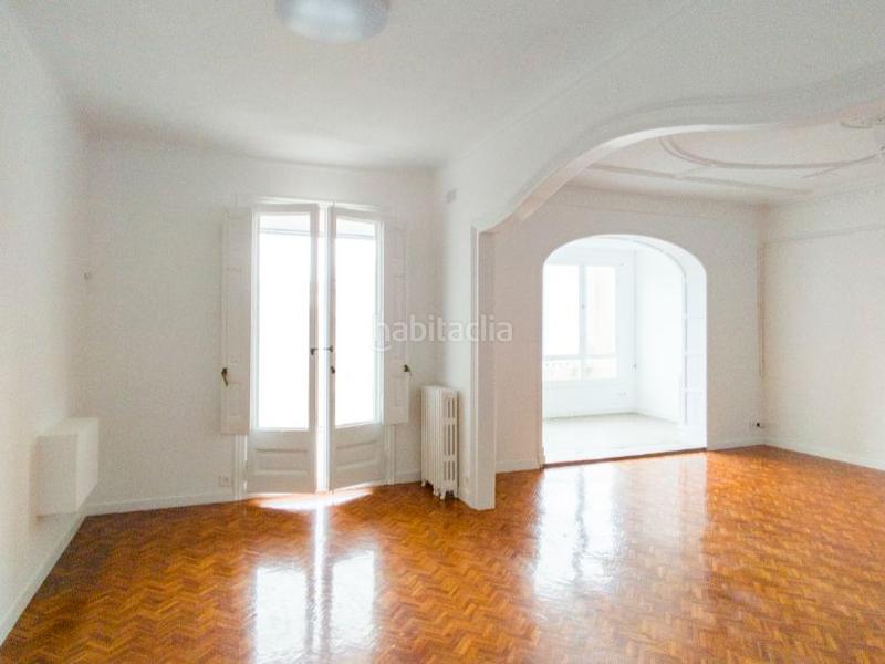 Foto e2f3a8a2-2fd9-4964-a444-0d7824b7fa69. Location attique dans ausias marc 50 dans Dreta de l´Eixample Barcelona