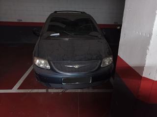 Miete Motorradparkplatz in Carrer de salvany 16. Alquiler plaza párquing montserrat roig