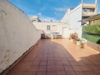 Location Appartement à Sant pere 17. Pis de 90m2 i terrassa de 50m2