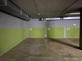 Lloguer Aparcament cotxe a Amadeu de savoia 30. Se alquilan dos plazas de parking amplias