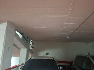 Aparcament cotxe a Carrer de la marina 177. Plaza de parking grande para coche familiar y moto