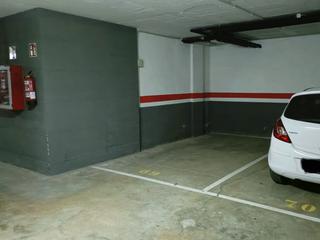 Location Parking voiture à Bonaventura de gayolà 16. Aparcament de cotxe gran