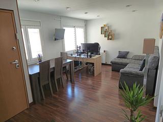 Dúplex a Carrer de montserrat 34. Hermoso y diferente dúplex de 106 m2 con entrada independiente