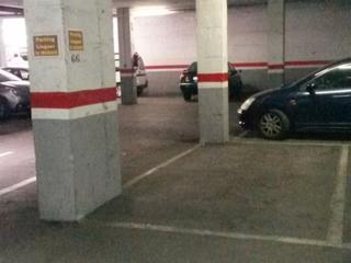 Miete Autoparkplatz in Alarona 19. Parquing alquiler lluis companys mataró