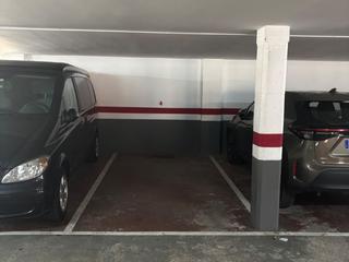 Miete Autoparkplatz in Providencia 26. Alquiler de garaje en calle de la providència, 26