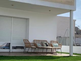 Maison à Jose iturbi 26. Casa nueva con jardín y piscina