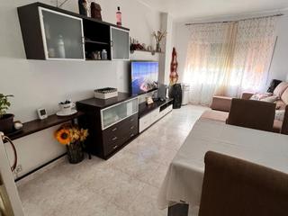 Appartement à Carrer dels pirineus 20. Piso , luminoso y listo para entrar a vivir en una de las mejore