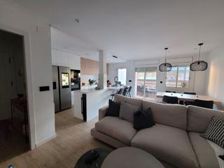 Appartement à Carrer pizarro 0. Piso ideal, en ripollet.