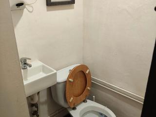 Umzug Geschäftsraum in Carrer de la providència 3. Pequeño bar en traspaso