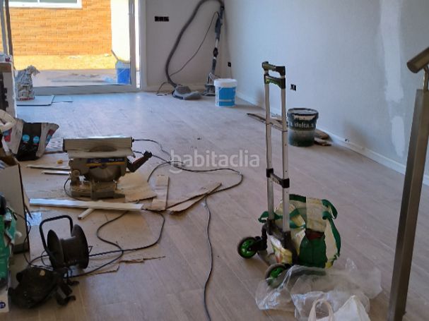 Foto 484398a0-7468-44c2-aeb7-faf615557610. Towny house in carrer dels boters 125 in Palau-solità i Plegamans