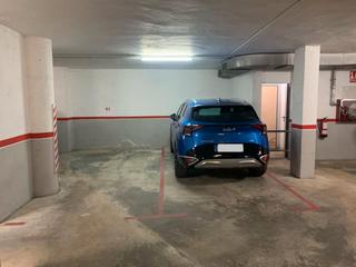 Lloguer Aparcament cotxe a Ustrell 26. Parking en el centro de sabadell