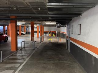 Lloguer Aparcament cotxe a Carrer barcelona 180. Parking gran
