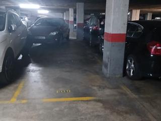 Miete Autoparkplatz in Carrer de gaudí 2-12. Alquilo parking