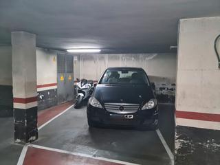 Aparcament cotxe a Carrer de nàpols 336. Parking para coche y 2 o mas motos