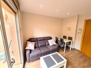 Rent Flat in Avenida josep castella 1. Apartamento de alto standing, amueblado y con todas las comodida