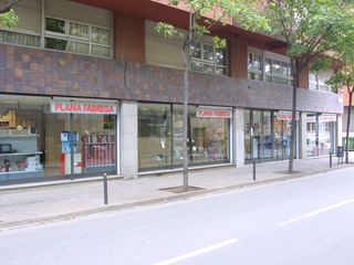Business premise in Carrer de santa eugènia 202. El mejor escaparate para tu negocio