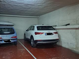Lloguer Aparcament cotxe a Galileu 84. Alquilo parking coche y motos