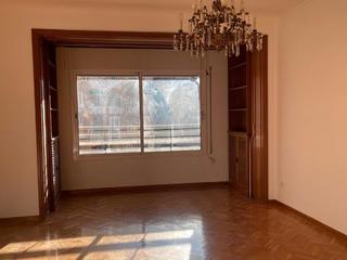 Flat in Avinguda de josep tarradellas 136. Piso en venta en av. josep tarradellas 136