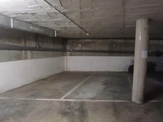 Lloguer Aparcament cotxe a Martí i pol,  37. Aparcament doble, 23 m2. 50 € mes