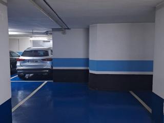 Aparcament cotxe a Caravel.la la niña 6. Parking a pie de calle, de fácil aparcamiengto y salida