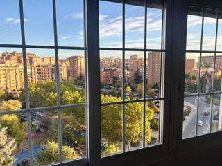 Alquiler Piso en Isla malaita 1. Piso 3 habitaciones,2 baños. luminoso con vistas, jardin y garaj