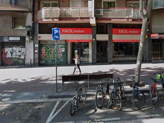 Lloguer Aparcament cotxe a Passeig de fabra i puig  103. Coche pequeño o dos motos