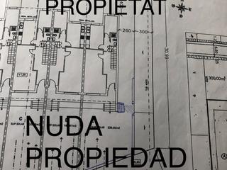 Casa adosada en Carrer de girona 12. Nuda propiedad!!! con usofructo a 20 años