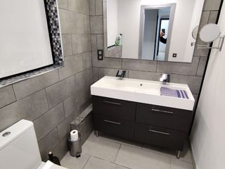 Appartement à Plaça dels pirineus 6. Amplio piso en el prat de llobregat