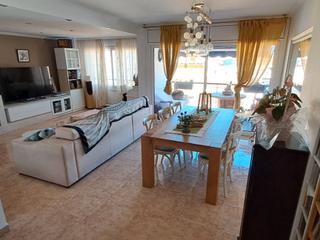 Dúplex a Carrer escoles 10. Duplex 140m al centre