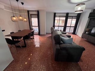 Pis a Cardenal cisneros 55. Piso moderno y luminoso en gandia, totalmente reformado, con gra