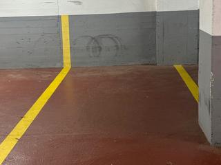 Aparcament cotxe a Avenida barcelona 51. Parking de 9 m2