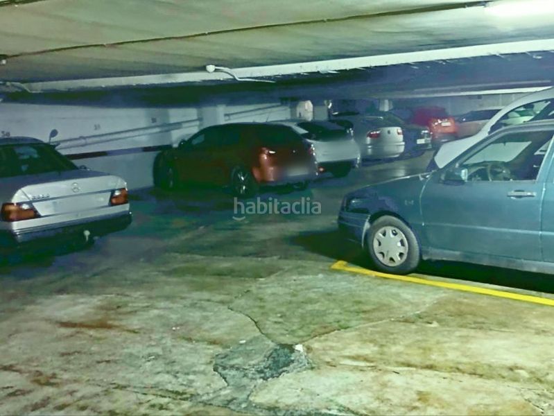 Foto b3b8574f-f506-473d-979c-0f0f3d88d1c2. Miete autoparkplatz in carrer de joan güell 134 in Barcelona