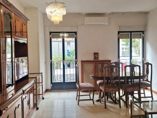 Piso en Embajadores 37. Luminoso y céntrico